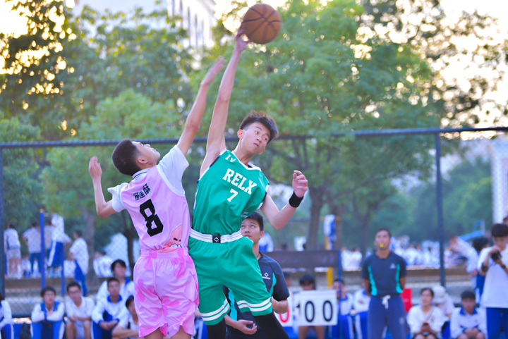 06.英勇跳球.jpg