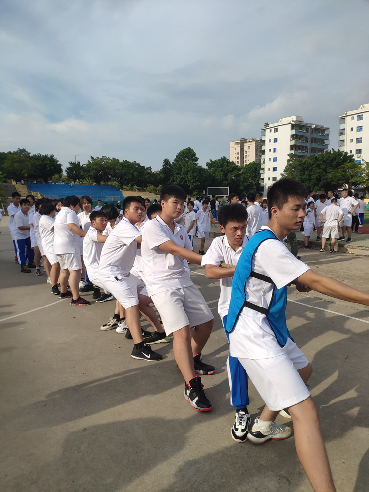 12、蓄势待发的冠军队.jpg