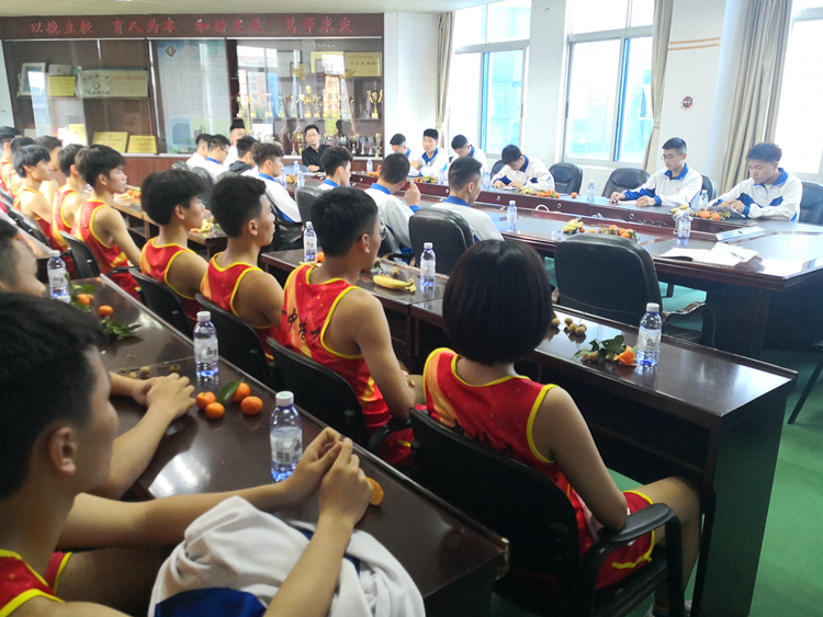 5 师兄发言.jpg