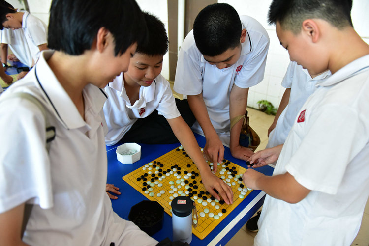 31.棋类对弈.JPG