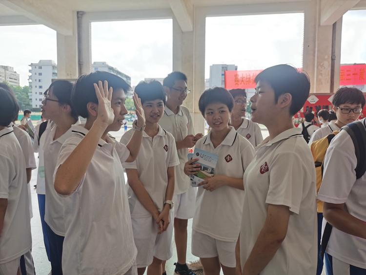 肢体演绎体现默契二.jpg