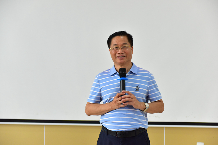 图16郑建忠校长发言.jpg