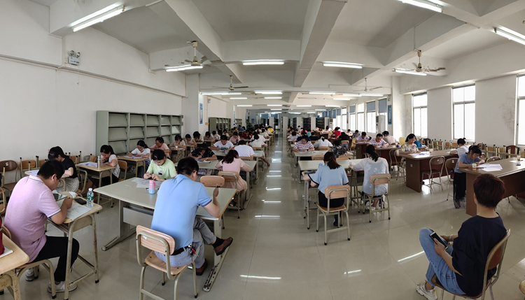 5历史、化学、地理、生物科比赛现场（一）.jpg