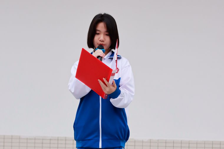 高二5 许晓欣.jpg