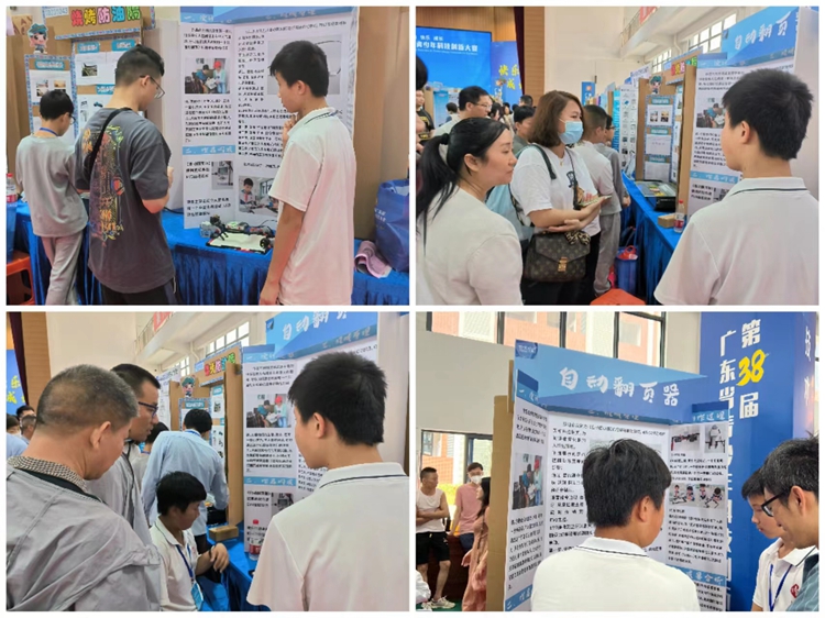 图6：现场为专家介绍《自动翻页器》.jpg
