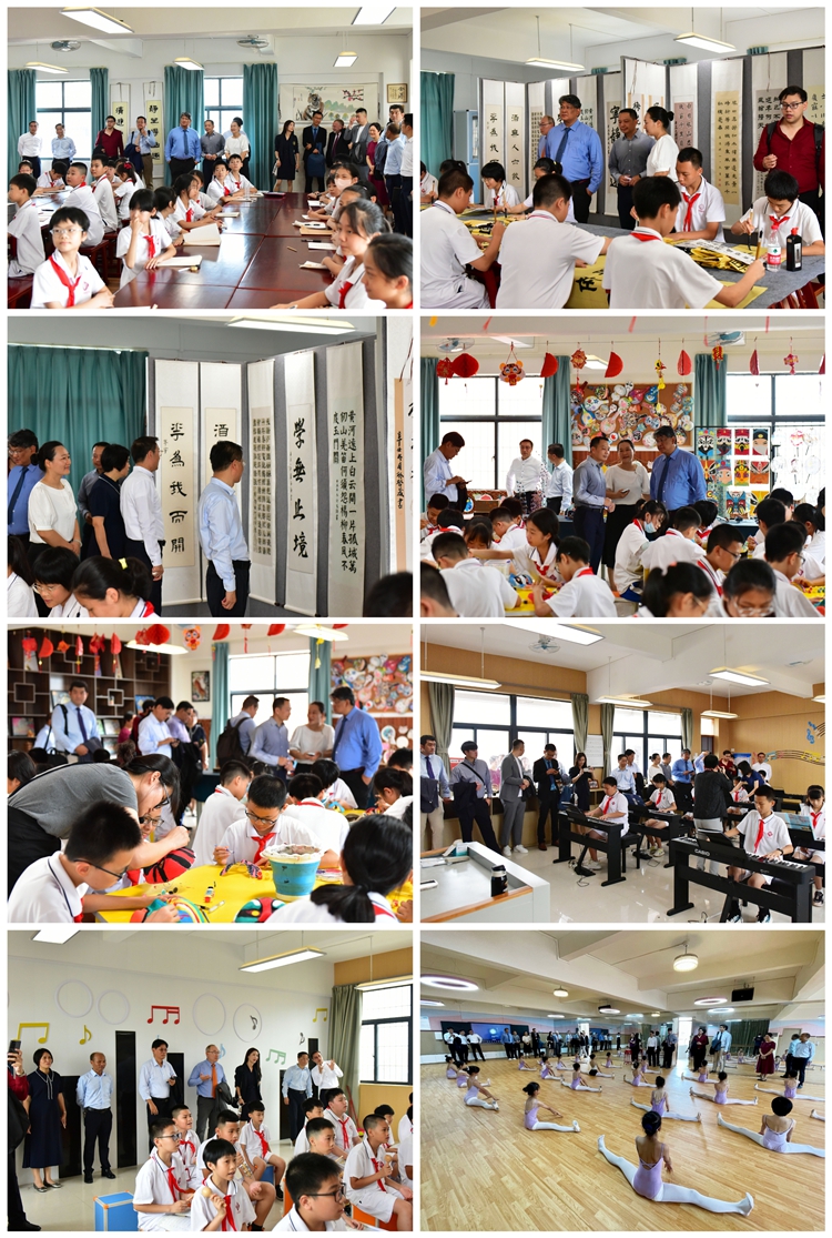 图2：考察团感受课堂.jpg