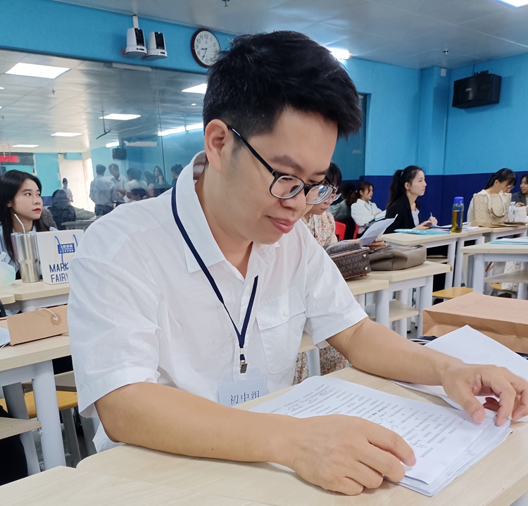 图15：董超元老师备赛现场.jpg