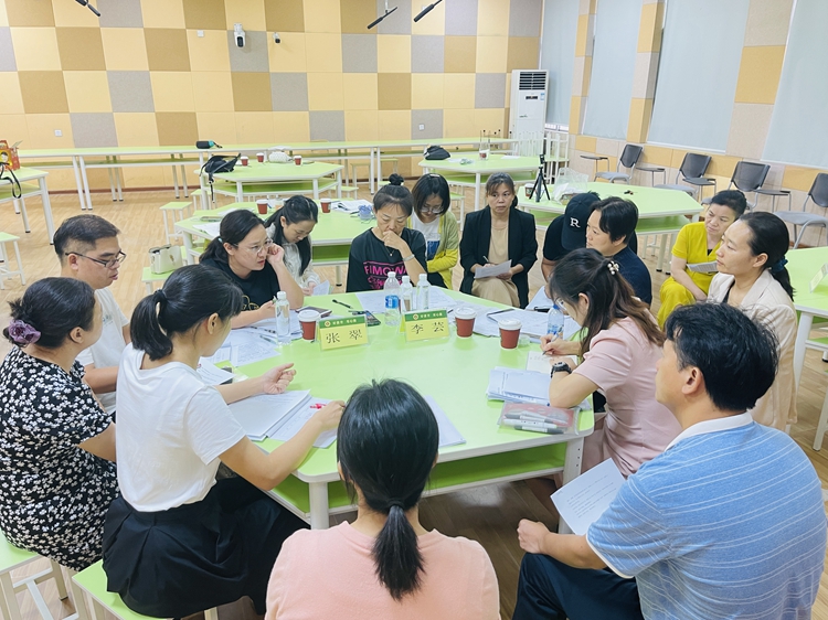 9.我校第一、第二、第三届省青赛获奖老师分享现场.jpg