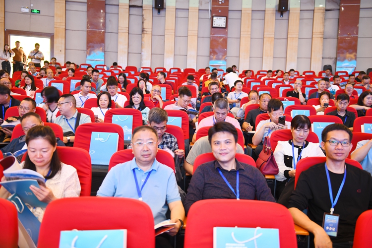 （2）研讨会现场.JPG
