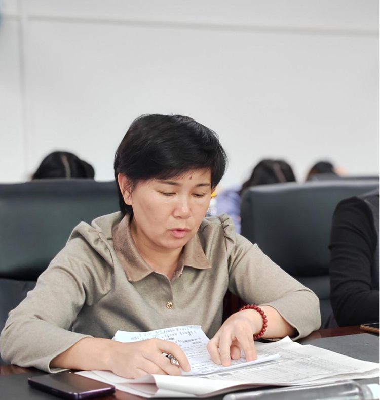 2化学备课组长郭祥梅老师发言.jpg