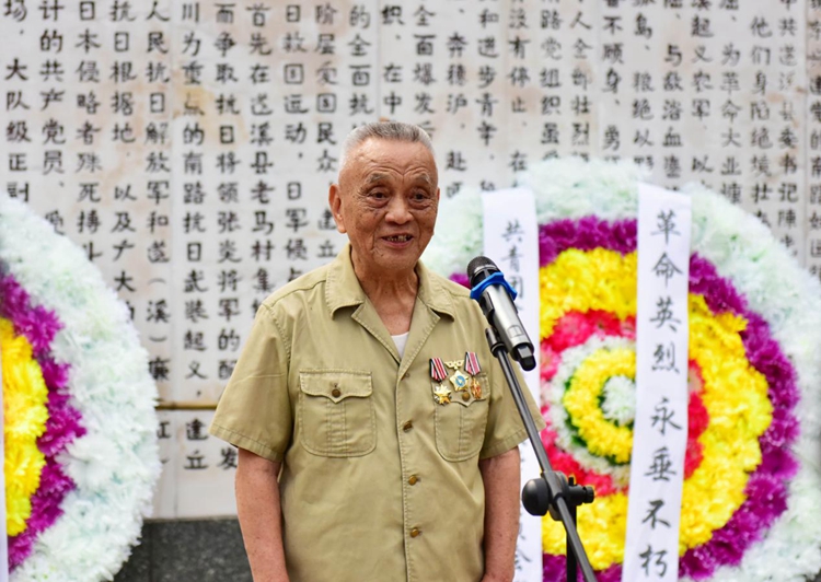 1711963893563053.jpg 7、田欣民老前辈讲述革命历史.jpg