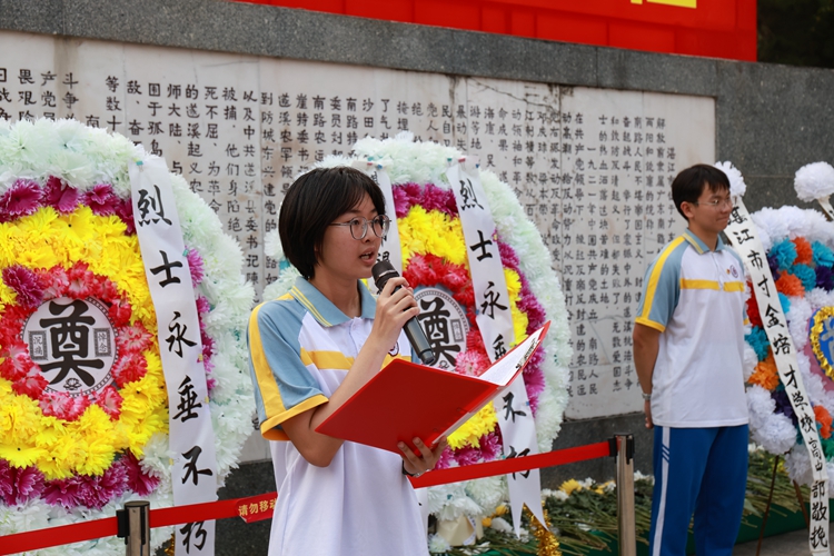（8）学生代表梁芷晴发言.JPG