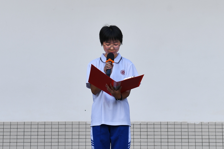 10.14高一国旗下讲话.jpg