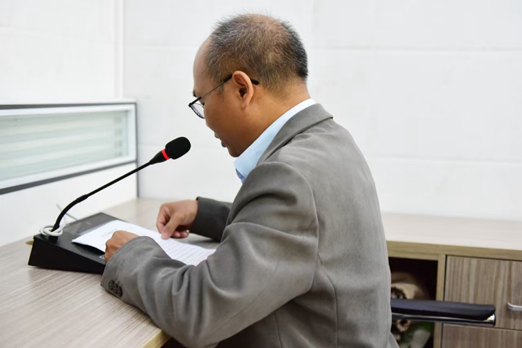 2、梁张军副校长指导讲话.jpg