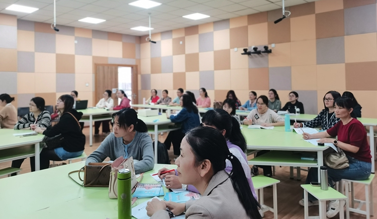 图5现场学习气氛浓厚.jpg