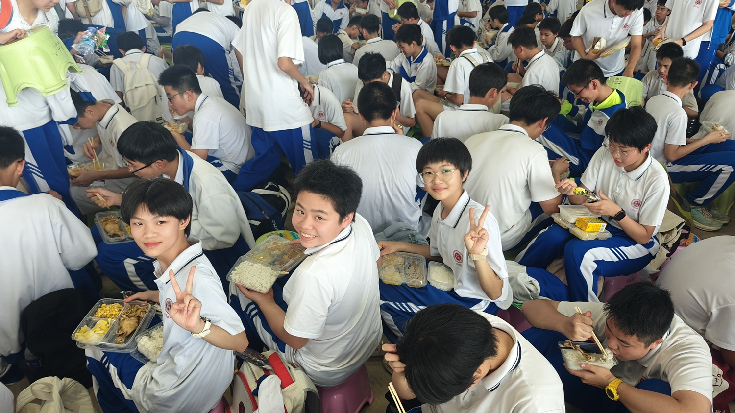 6抵达终点，大快朵颐.jpg