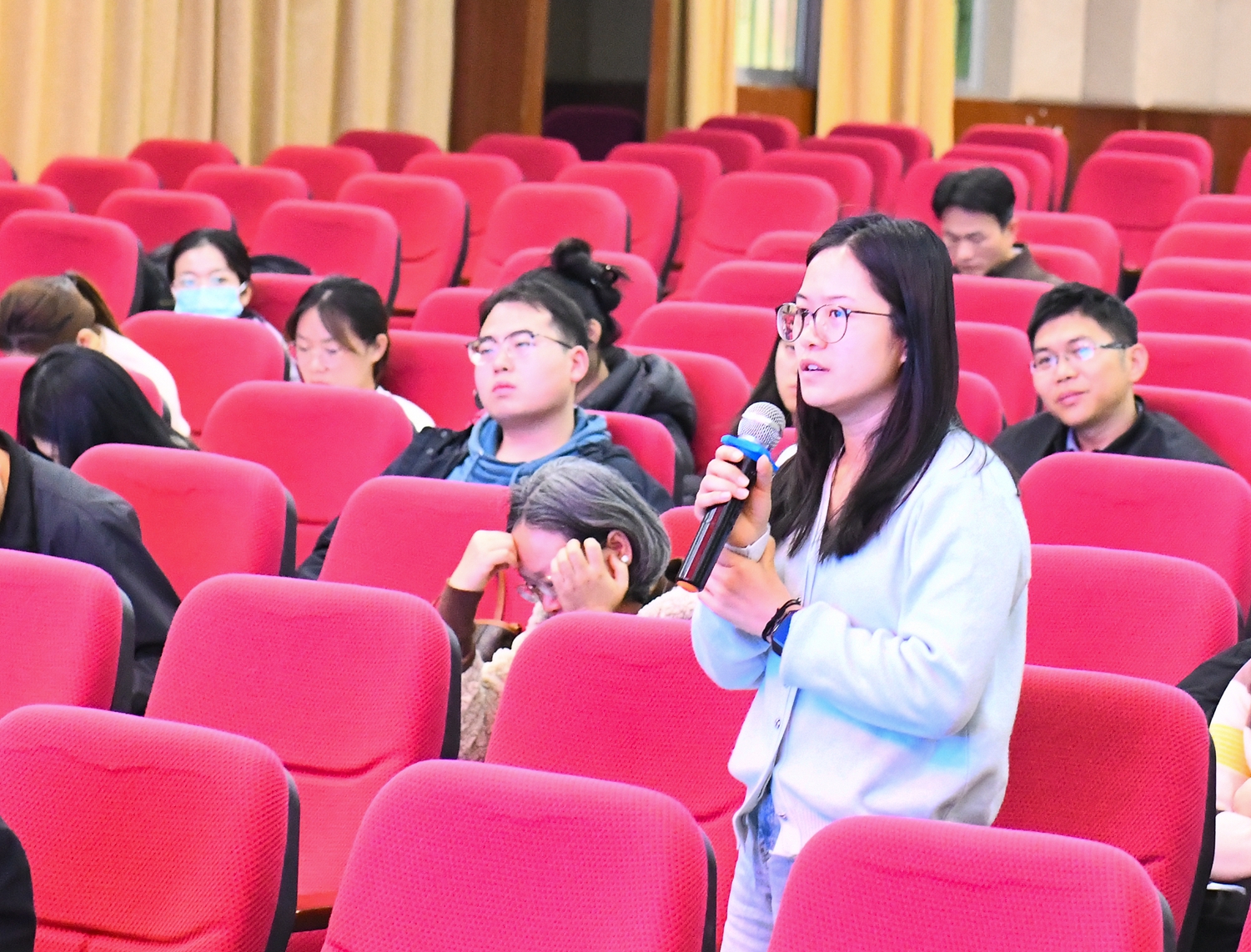 图九 高一班主任全春玲老师分享感受受.JPG