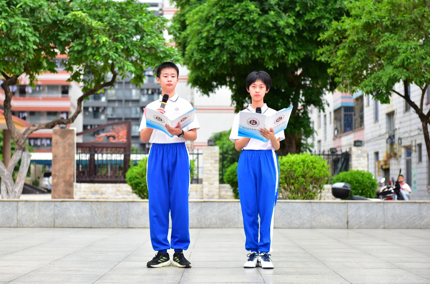 1.主持人宣布会议开始.JPG