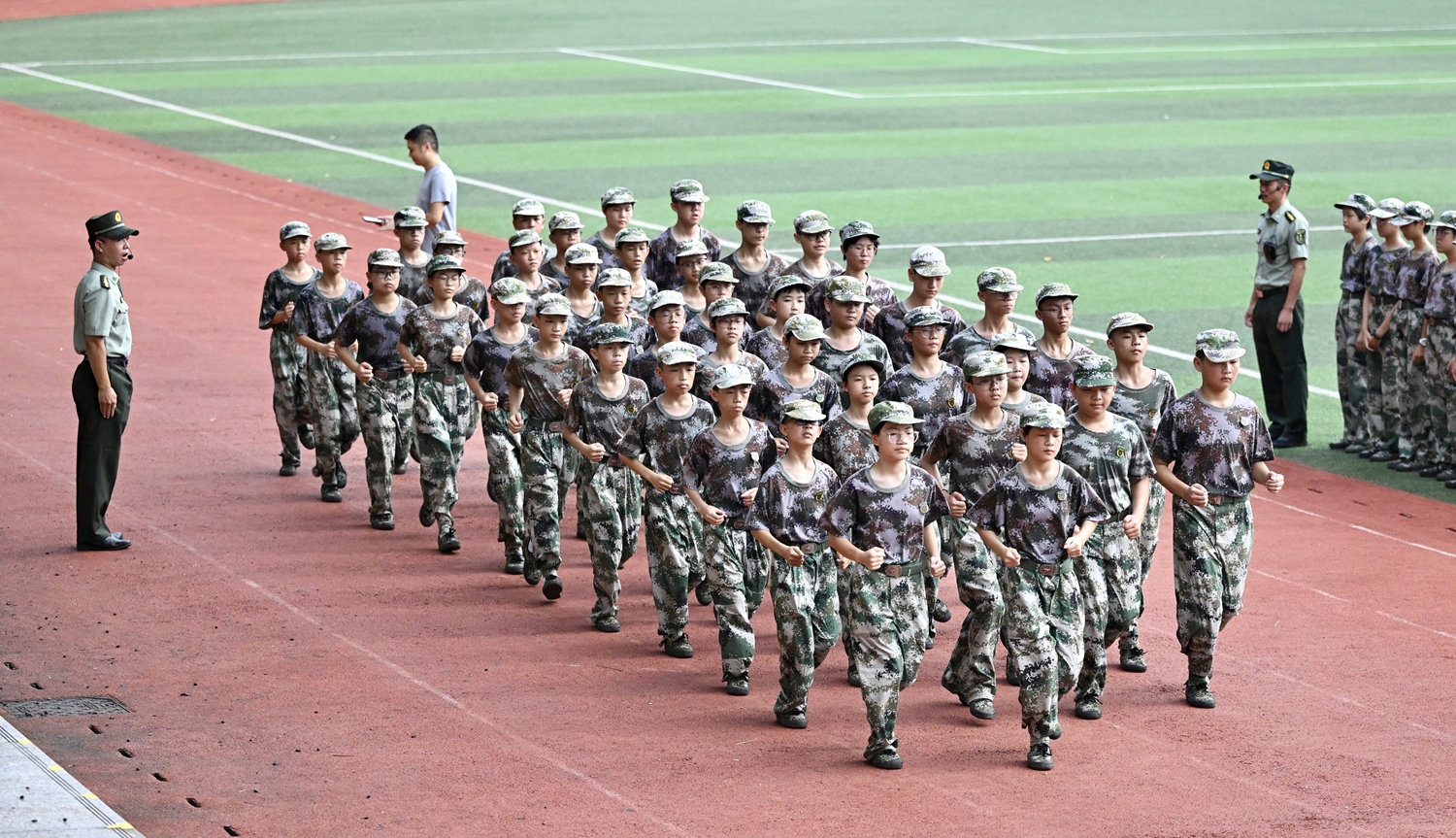 图片3  队列训练  (4).jpg