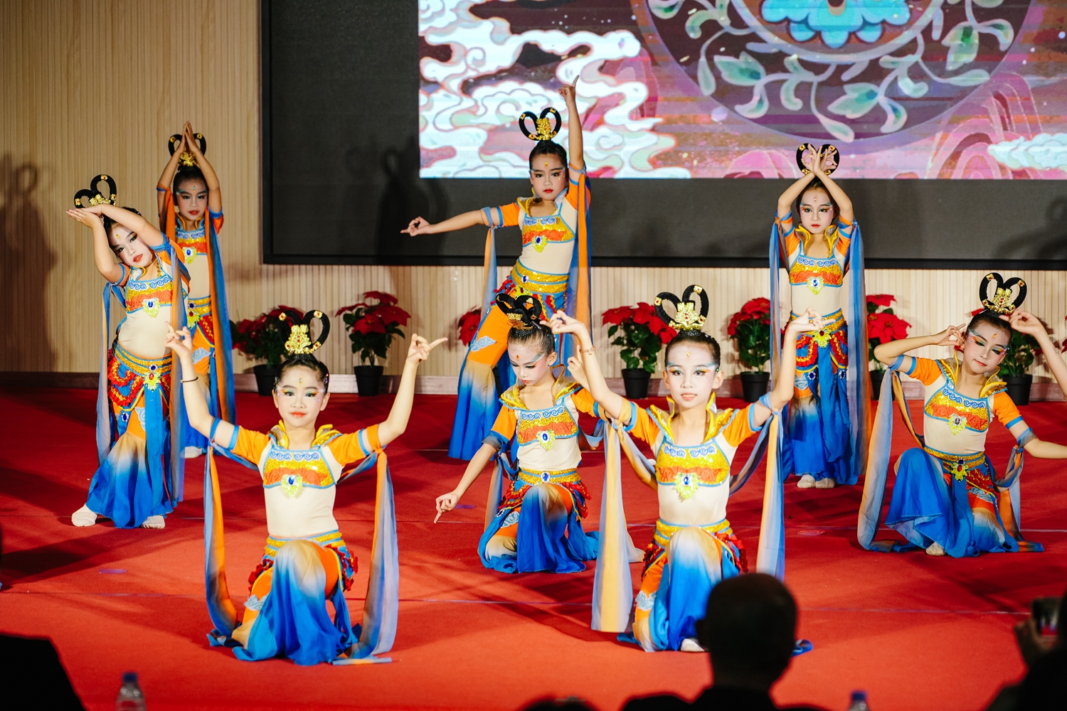 1768881620422073.jpg 图8 中国舞《觉》.jpg