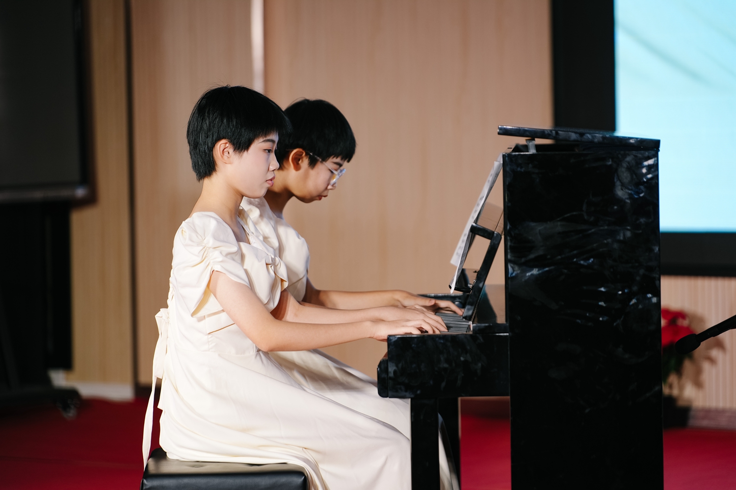 1768881650965582.jpg 图11 钢琴演奏《加勒比海盗》.jpg