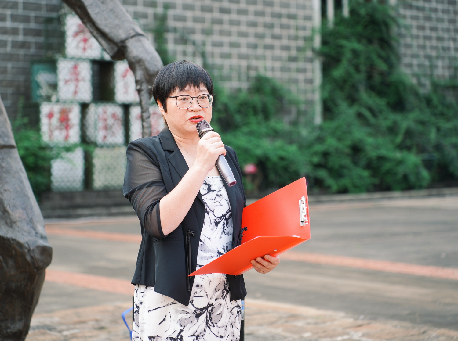 图2 彭丽娥副校长致辞.jpg