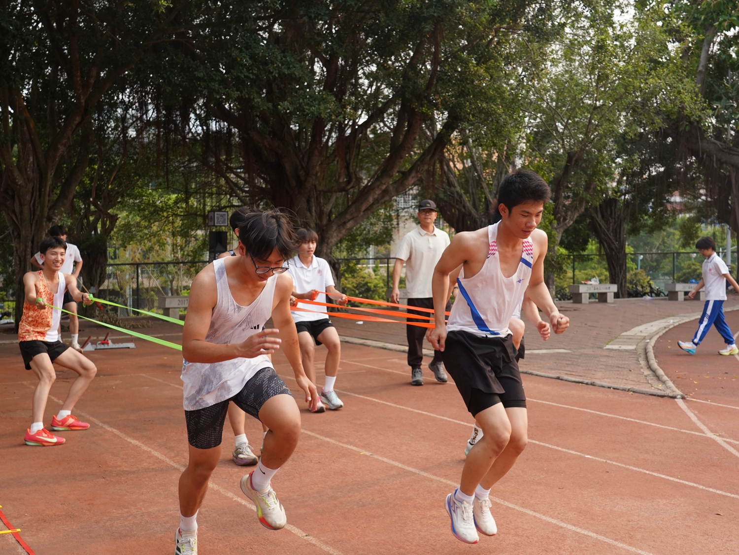 图片25田径场上精彩瞬间.JPG