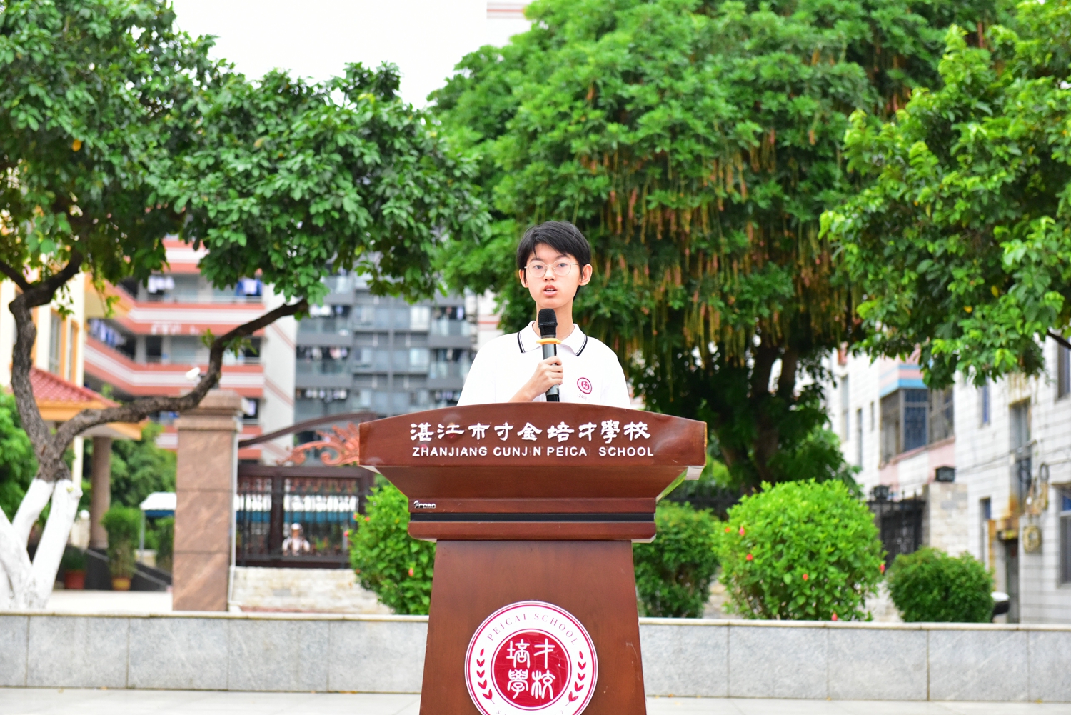 1781494792849465.jpg 图6优秀学子分享备考心得.JPG
